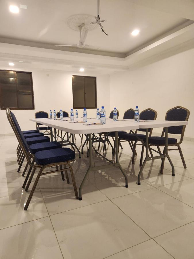 Diani Palm Resort Диани Бийч Екстериор снимка