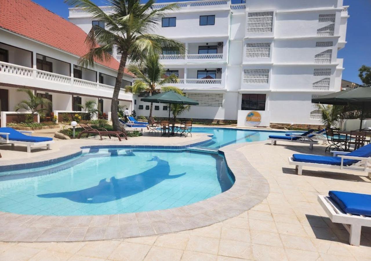 Diani Palm Resort Диани Бийч Екстериор снимка