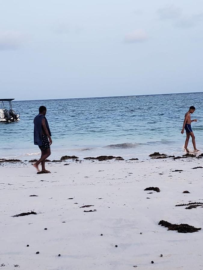 Diani Palm Resort Диани Бийч Екстериор снимка