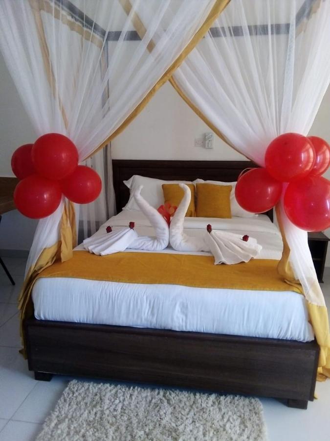 Diani Palm Resort Диани Бийч Екстериор снимка
