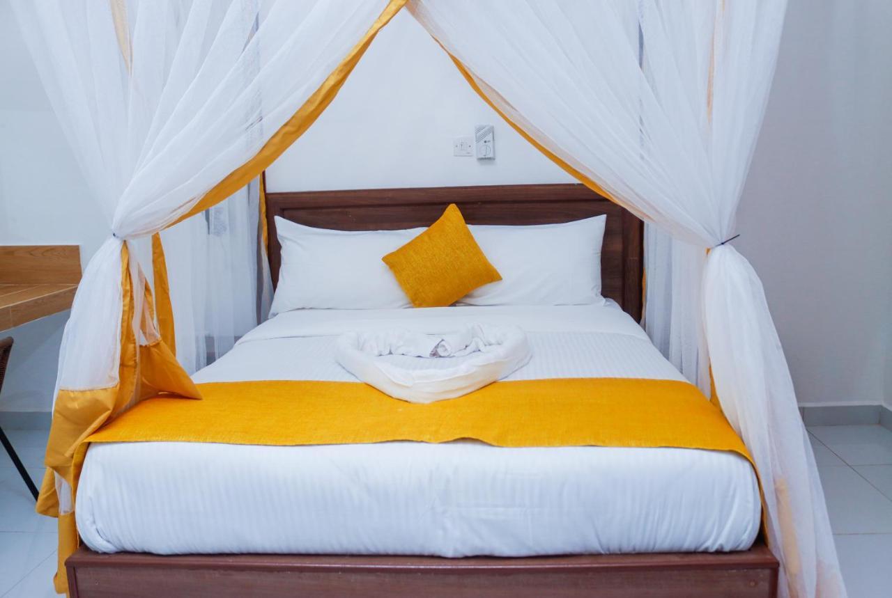 Diani Palm Resort Диани Бийч Екстериор снимка